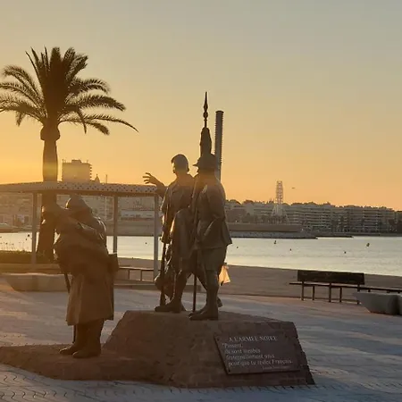 Cesaree Borghese, Port Frejus, Grand 2-3 Pieces, 4 Appartement Fréjus