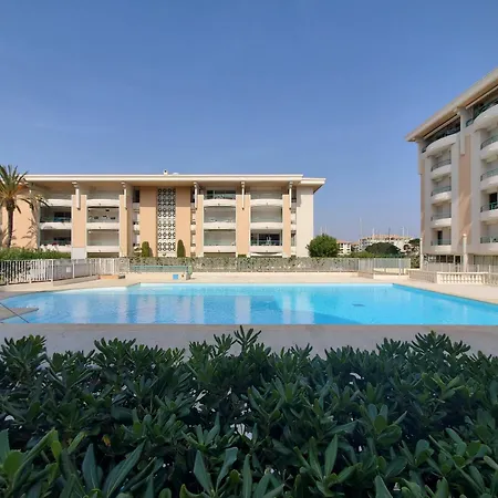 Cesaree Borghese, Port Frejus, Grand 2-3 Pieces, 4 Appartement *