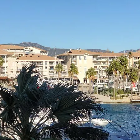 Appartement Cesaree Borghese, Port Frejus, Grand 2-3 Pieces, 4 *