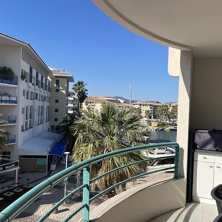 Apartment Cesaree Borghese, Port Frejus, Grand 2-3 Pieces, 4 Frejus